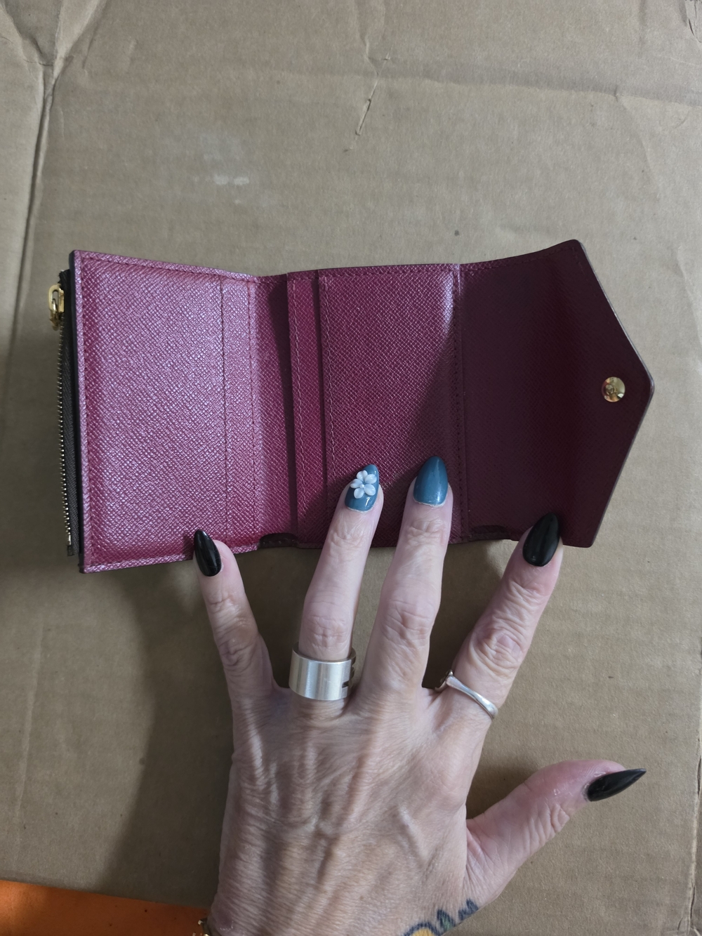 Louis Vuitton Monogram Compact Leather Wallet with BurgundyFlap - Picture 9 of 15